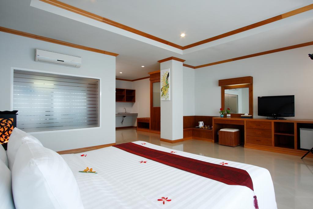 Blue Beach Club & Resort Patong Zimmer foto